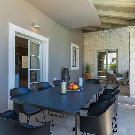 Pietra בית נופש *