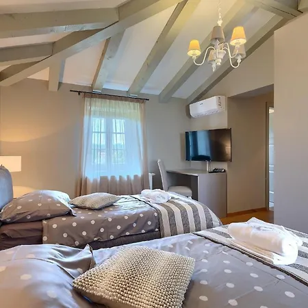 Pietra Nyaraló Poreč