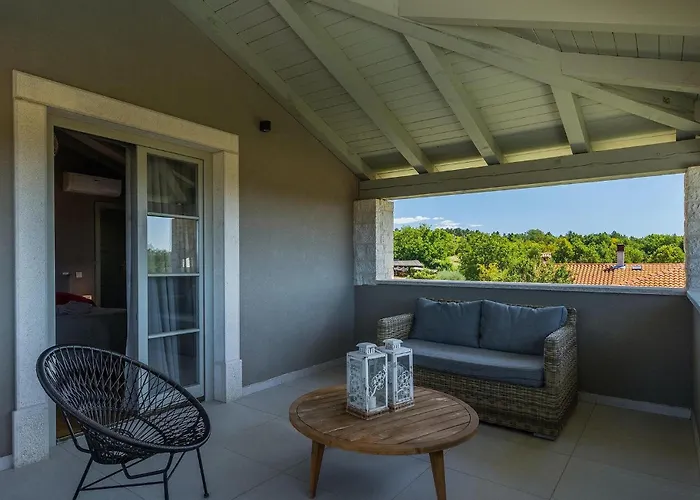 Pietra Semesterbostad *