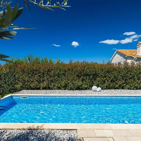 Pietra Poreč